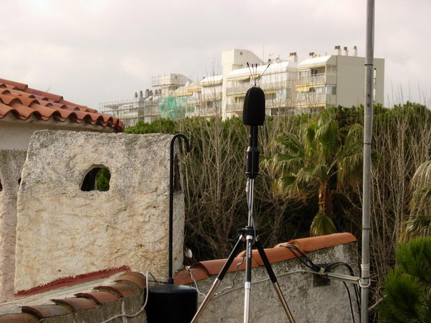 Son&oacute;metro instalado por la OMSA en el norte de Gav&agrave; Mar (Febrero de 2008)